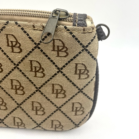 Dooney & Bourke Thin Tan Cloth Wallet Pouch - Picture 4 of 6